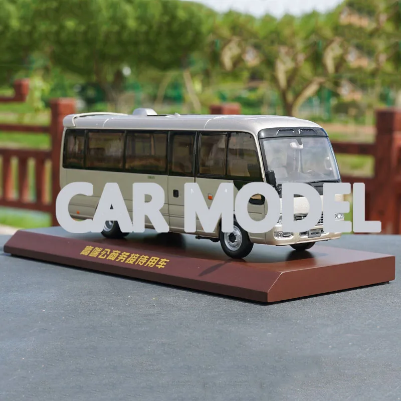 

1:32 scale Alloy Toy Vehicles yutong T7 COASTER bus Car Model Of Children's Toy Cars Original Authorized Authentic Kids Toys