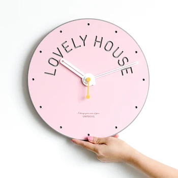 

Mute Pink Acrylic Cute Love Wall Clock Wall Clock Nordic Design Wall Clock Relojes De Pared Home Watches B50