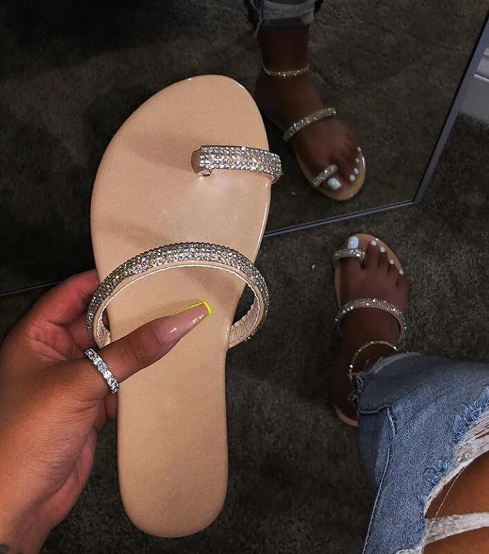 

New Style of Diamond-encrusted Slippers New Style Diamond Set Flat Sandals