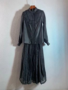 

2020 Early Spring New Women's Crew Neck Flower Embroidery Panel Long-Sleeve Top + Pleated Skirt Suit 408