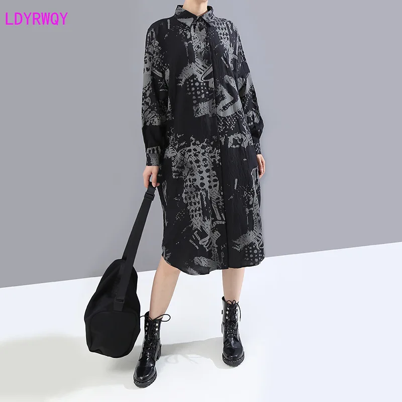 

2019 autumn and winter new Korean women's retro print lapel long-sleeved single-breasted loose casual slim dress