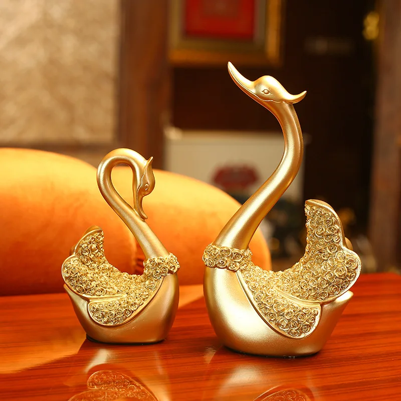 

European Style Furnishing Creative Resin Craft Royal Lovers Long Neck Goose Model Design Living Room Home Decortaion Luxury Gift