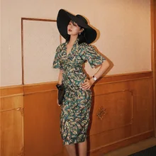 Весна и лето стиль Ретро мода не-мейнстрим дизайн Картина маслом цвет плиссированная Талия обнимающая богиня платье тонкое