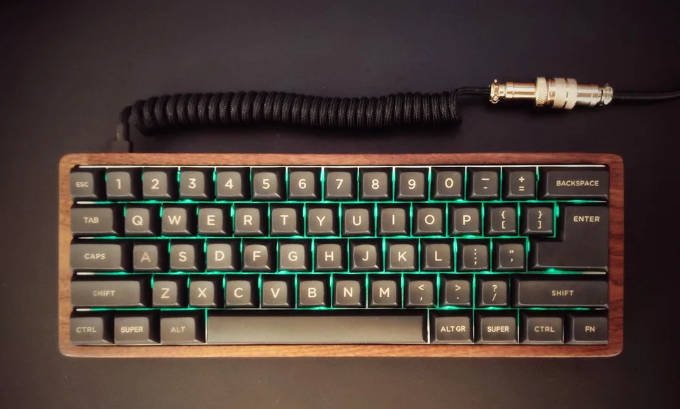 Sk61 gateron optical yellow. Клавиатура type c. Rk96 клавиатура. Leopold fc750r red switch. Беспроводная механическая клавиатура.