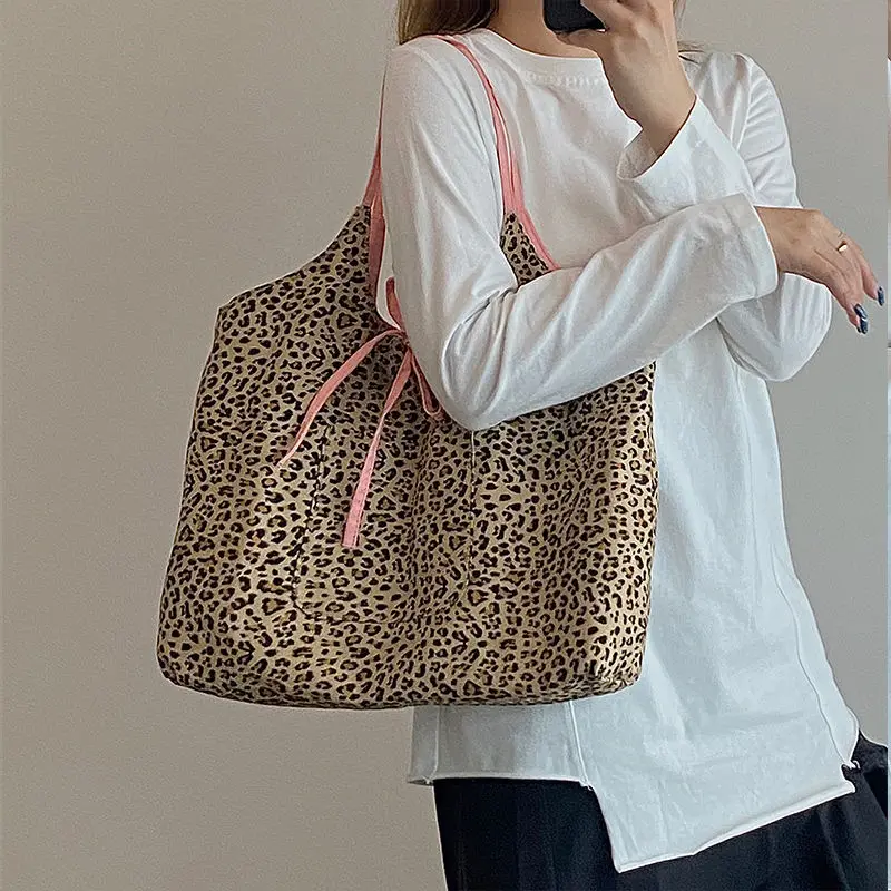 Bolsos de lona para mujer de gran capacidad, bolsos de hombro para mujer con patrón de leopardo a la moda, bolso Casual de viaje para mujer de Color contrastante