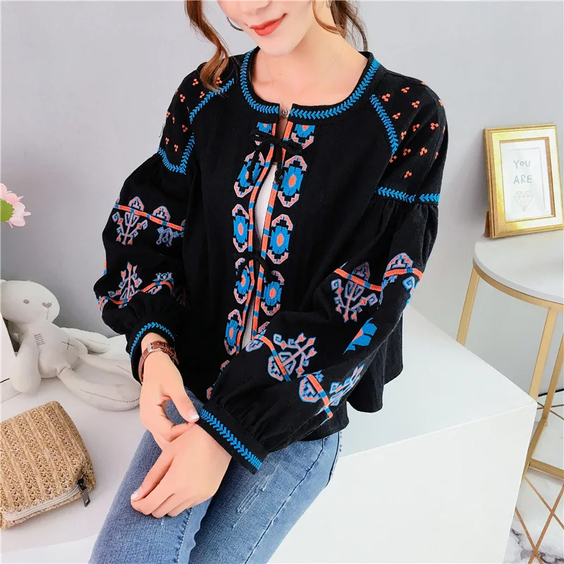 Boho блузка из хлопка с цветочной вышивкой блузки с кисточками и длинным рукавом-фонариком Свободные повседневные женские топы в стиле хиппи блузка и рубашка