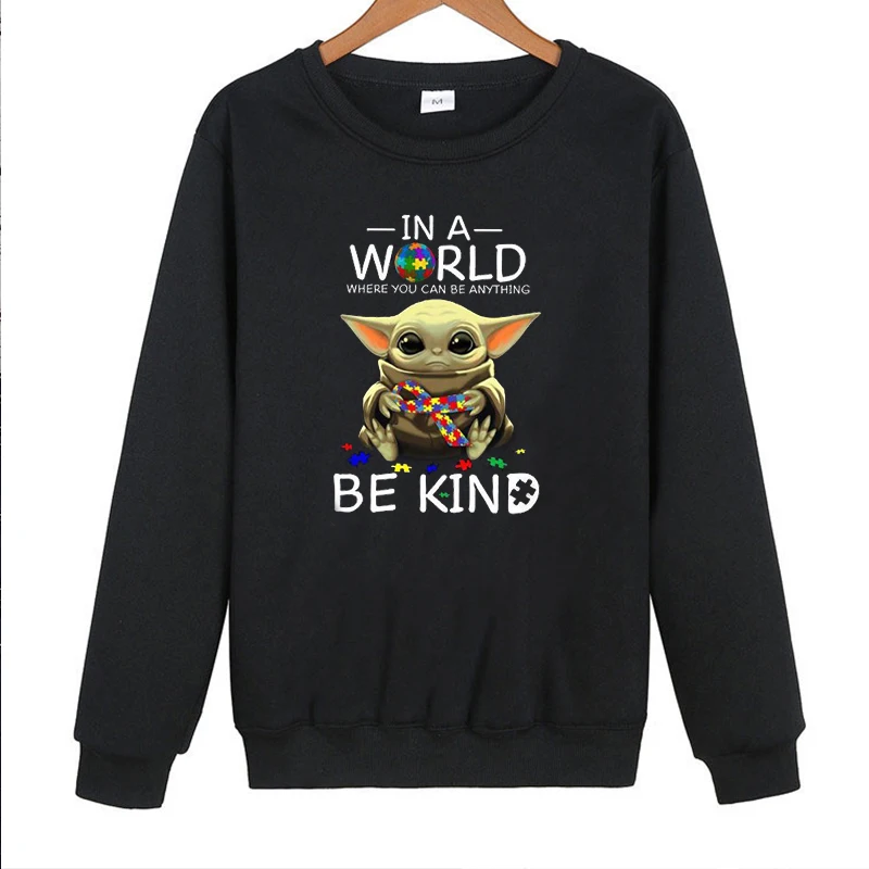 Baby Yoda In A World Be kind Толстовки женская одежда повседневная Полная мультяшная пуловеры уличная толстовка одежда черного цвета