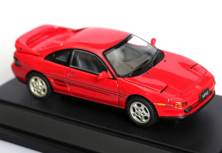 Классическая 1:43 шкала литья под давлением сплав металл второго поколения MR2 автомобилей миниатюрные статические модели автомобилей свет может быть включен