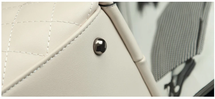 2361826888_1364140455