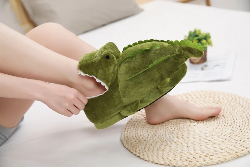 1PC New Cartoon Crocodile Plush Home Winter Warm Non-slip Cotton Funny Shoes Green Half Cover Toe Slides Furry Slides