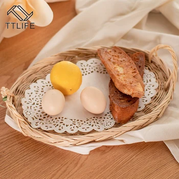 

Rattan Storage Tray Woven Picnic Basket Fruit Snacks Portable Storage Baskets Display Desktop Serving Tray with Handle Wood Tray