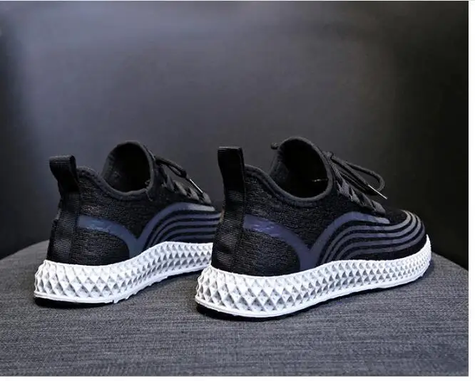 The new summer and fall styles are versatile and breathable casual shoes