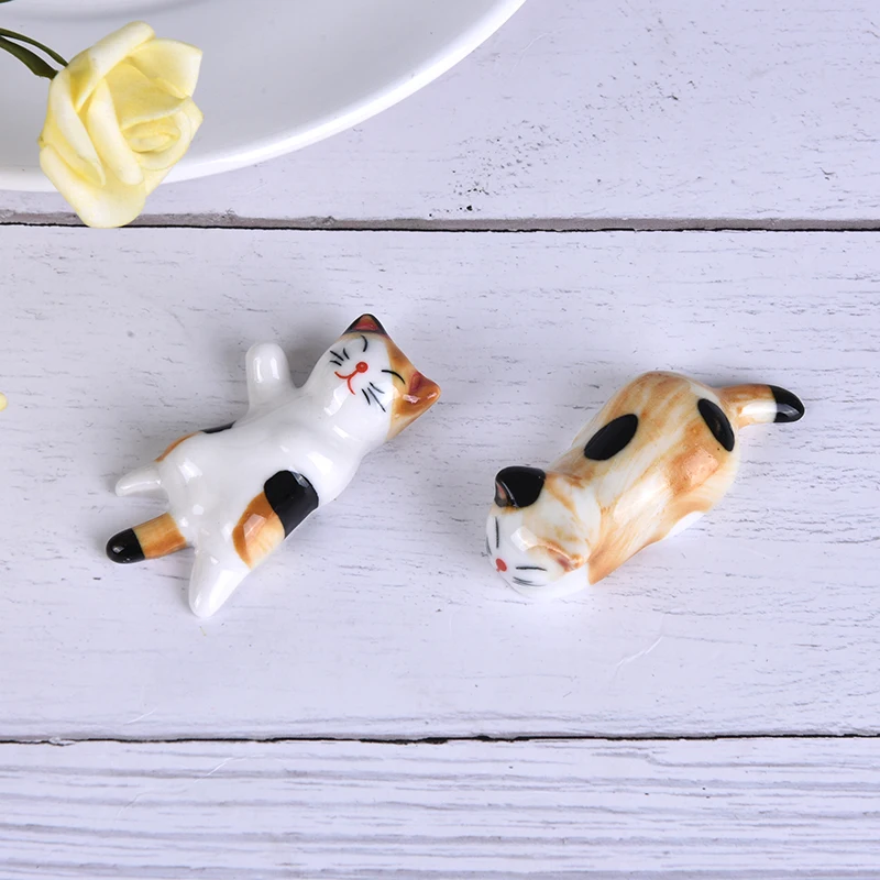 3Pcs Japanese Style Ceramic Chopsticks Holder Stand Cute Cat Design Chopstick Rack Pillow Care Rest Kitchen Art Craft Tableware