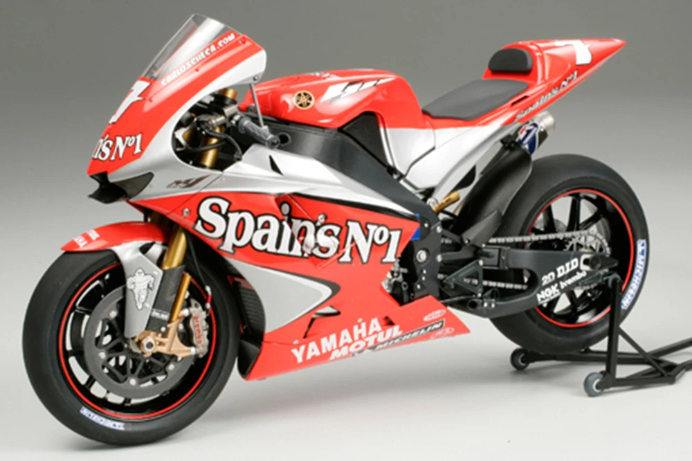 Tamiya по супер скидке 14100 модель здания Наборы 1:12 весы Yamaha YZR-M1 '04 № 7/No.33 мотоцикл сборки игрушки для детей и взрослых