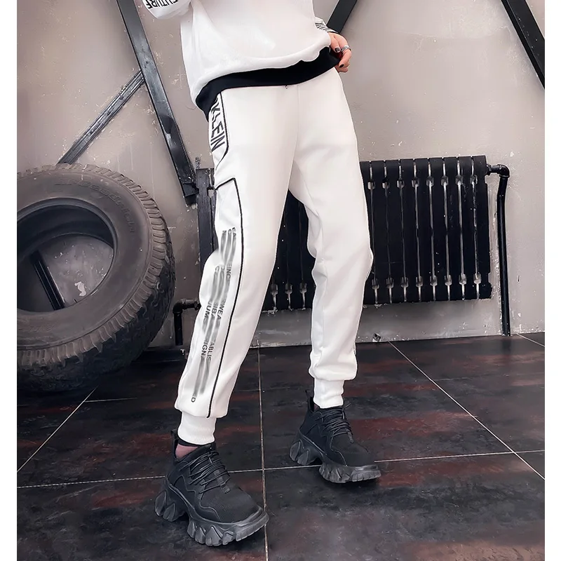 LIAOBUDE Winter Jogger Sweatpants Women Warm Elastic Waist Letters Patch Pants Thick Streetwear Velvet Trousers 1214W989 - Цвет: Белый