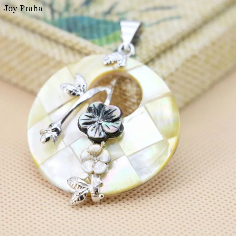 

Natural white pearl shell pendant / Purple hollow fashion accessories 40mm / wholesale dropshipping