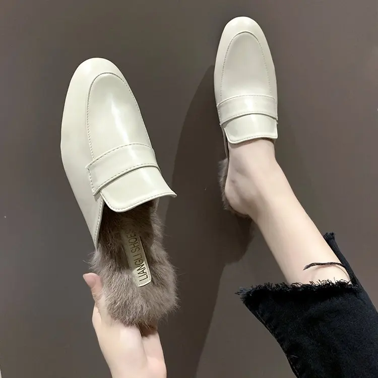 

Slippers Fur Luxury Slides Low Shoes Women Cover Toe Heeled Mules Loafers Plush Designer Soft Flat PU Basic Buckle Strap