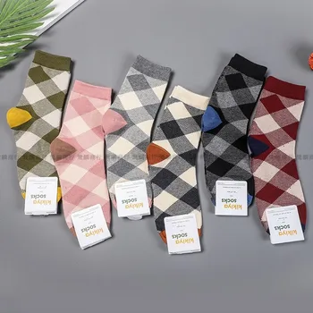

Crew Socks Women Cartoon Woman Sock Plaid Print Solid Soft Ladies Autumn Winter Classic Lady Korean Streets Calcetines Hombre