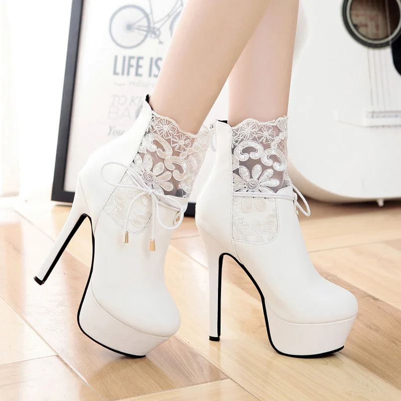 

Shoes Red Lace Boots Women Bootee Woman 2019 Round Toe Luxury Designer Booties Ladies Clogs Platform Low Heels booties Up