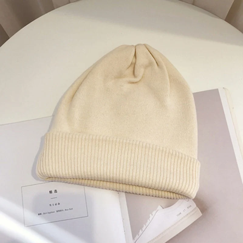 Beige Новая вязанная шапка, модная осенняя и зимняя утепленная шерстяная шапка для мужчин и женщин, одноцветная уличная ветрозащитная вязаная шапка TG0200 - Цвет: Beige