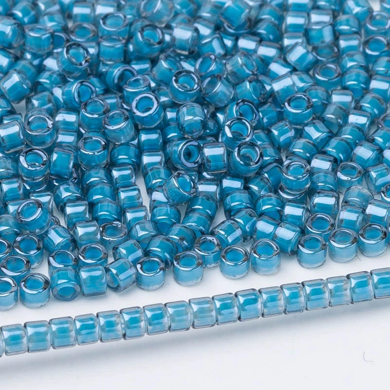 Soeather японский Seedbeads Miyuki Delica 11/0 DB2031 красный зеленый цвет Непрозрачное ожерелье родные Бисероплетение в одежде 6 г about1200шт