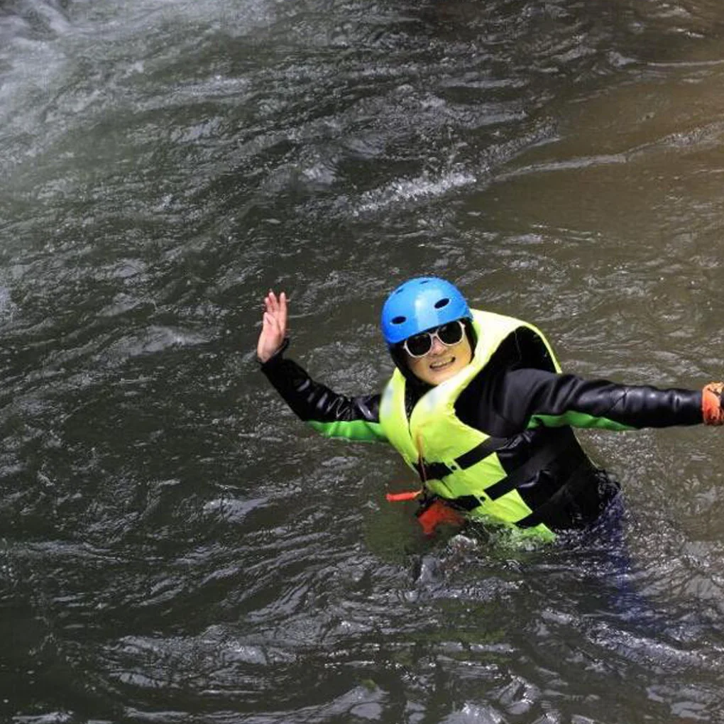 Водный спорт полиэстер взрослый спасательный жилет одежда для плавания на лодках лыжный Дрифтинг жилет открытый спасательный костюм со свистком