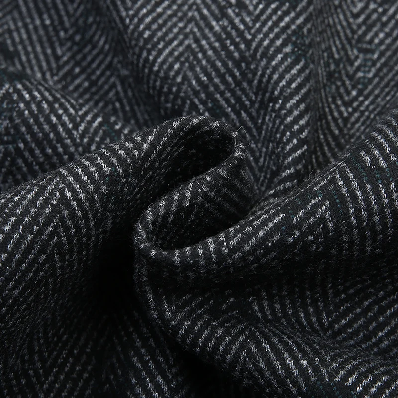 761A4385