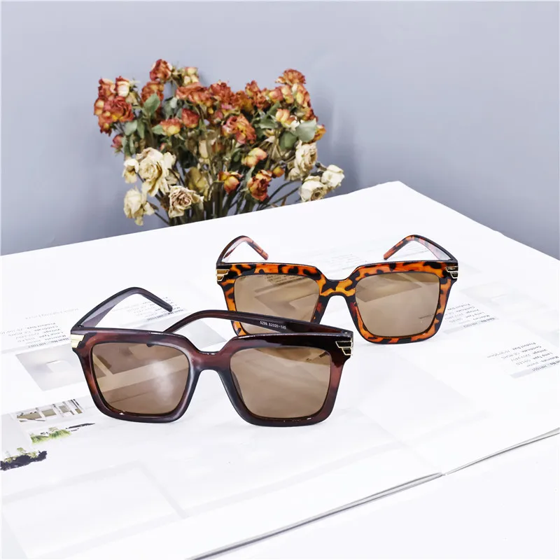 2022 Women's Oversized Square Sunglasses Retro Trend Frame Brand Desiger Shade Sun Glasses Popular Outdoor UV Protection UV400 square sunglasses