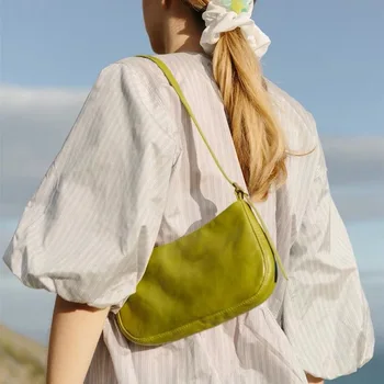 

2020 New Women's Shoulder Bag Messenger Bag Fashion Armpit Bag Retro Handbag Bag Bag Bag Shoulder Bag Beauty Essential