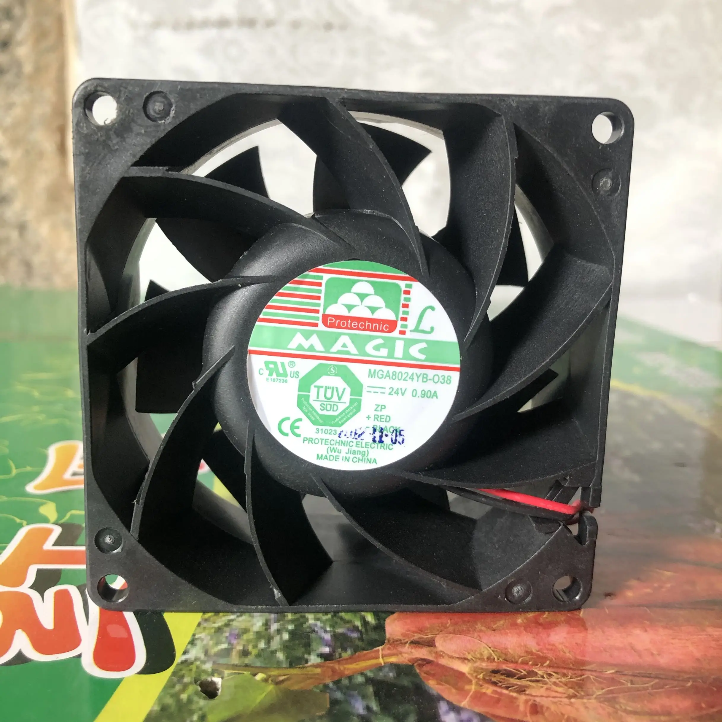 Для Magic MGA8024YB-O38 24V 0.90A 8CM 8038 большой вентилятор охлаждения воздушного потока |