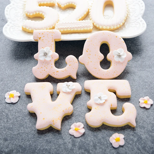 Set Di 40 Forme Di Stampi Per La Cottura Di Biscotti, Cioccolato, Torte E  Decorazione In Pasta Di Zucchero A Forma Di Lettere, Numeri E Simboli