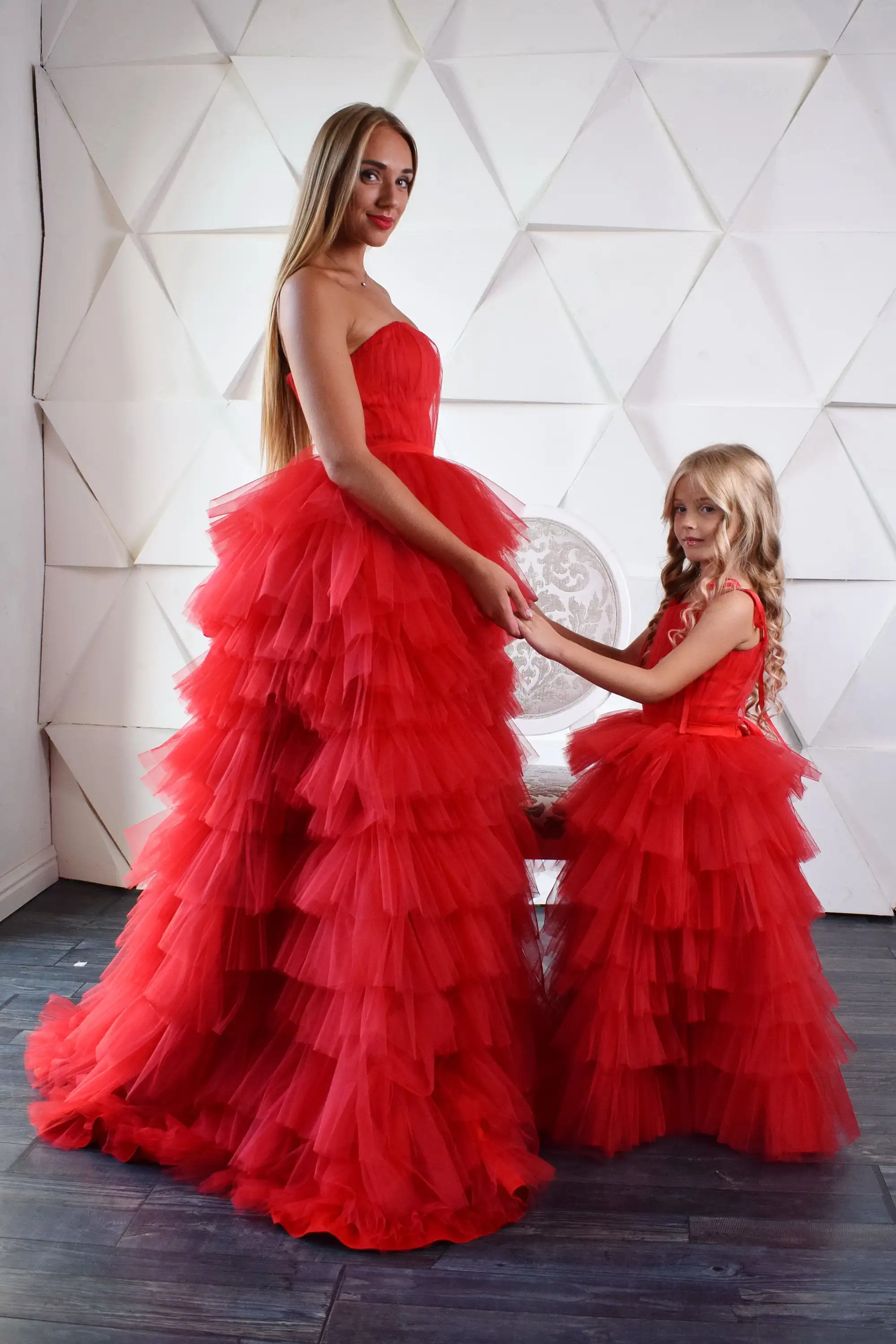 

Red Tiered Mother Daughter Princess Ball Gown Formal Dresses Long Puffy Tulle Prom Evening Party Gowns Robe De Soiree