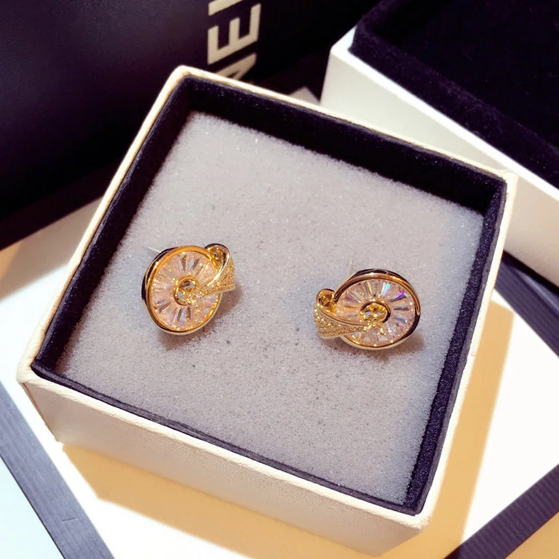 Fashion High Quality Rotatable Delicate Zircon Earring Shine Exquisite Transparent CZ Stud Earring for Women Jewelry Pendant