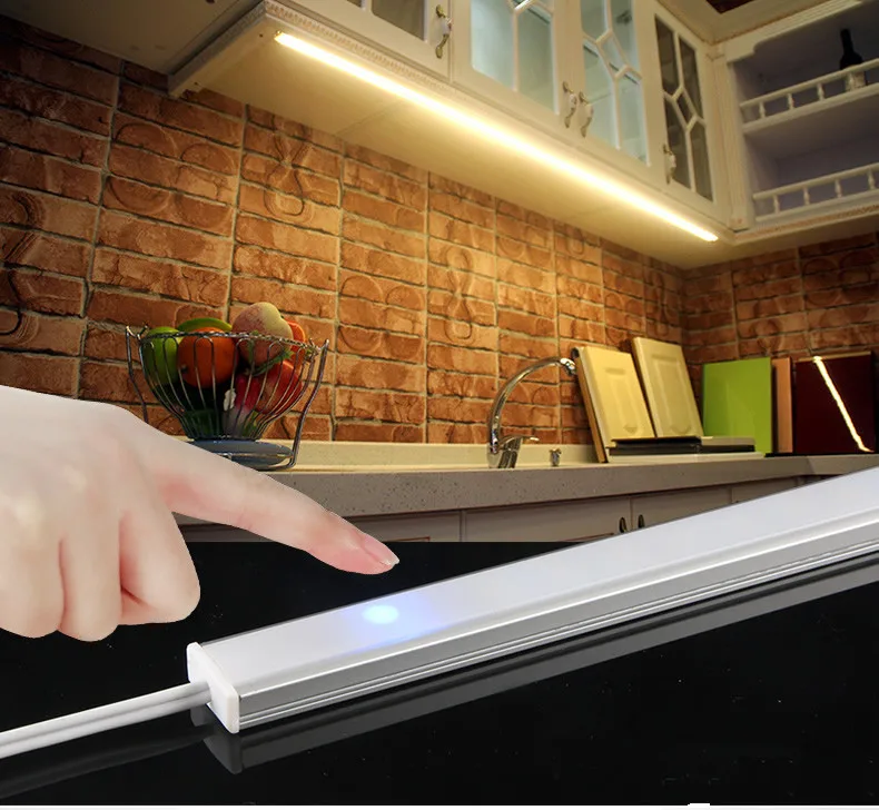 Купить кухонную подсветку. Сенсорная подсветка для кухни. Светодиодная подсветка для кухни рабочей зоны. Сенсорная подсветка для кухни под шкафы. Сенсорная светодиодная подсветка для кухни рабочей зоны.