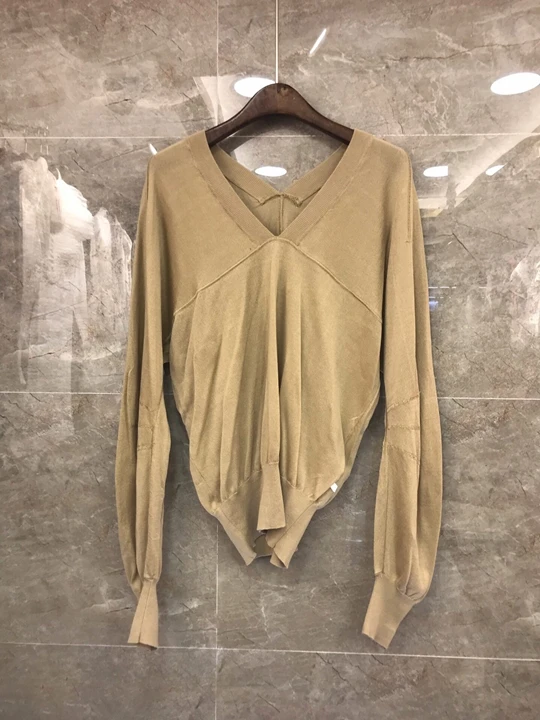 

Early Autumn 2019 New Woman V-collar Pure-color Decorative Long-sleeved Baitao Knitted Top 905