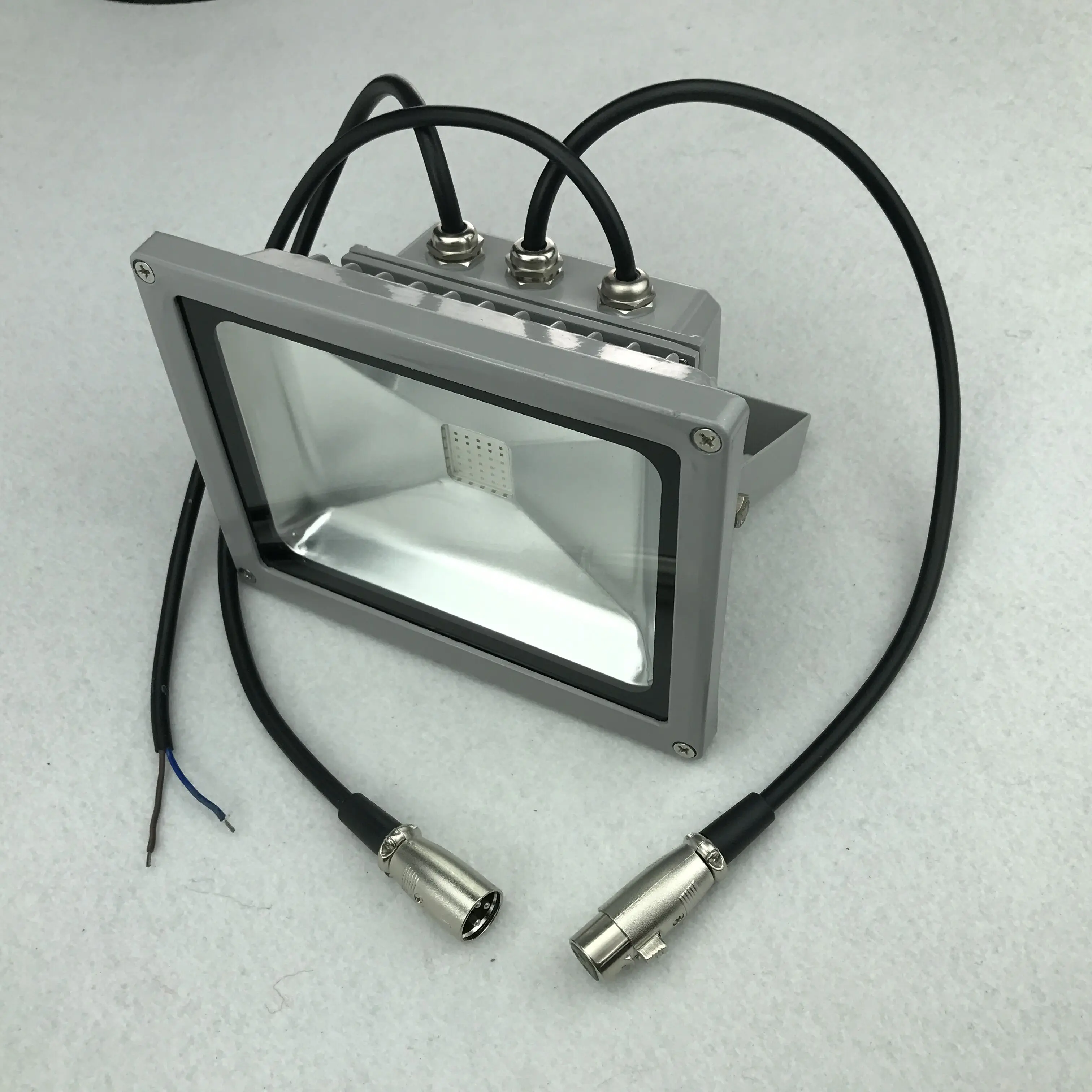 DC24V вход 30 Вт цифровая матричная светодиодная RGB прожектор; IP66; высокое качество; Размер: 180 мм* 140 мм