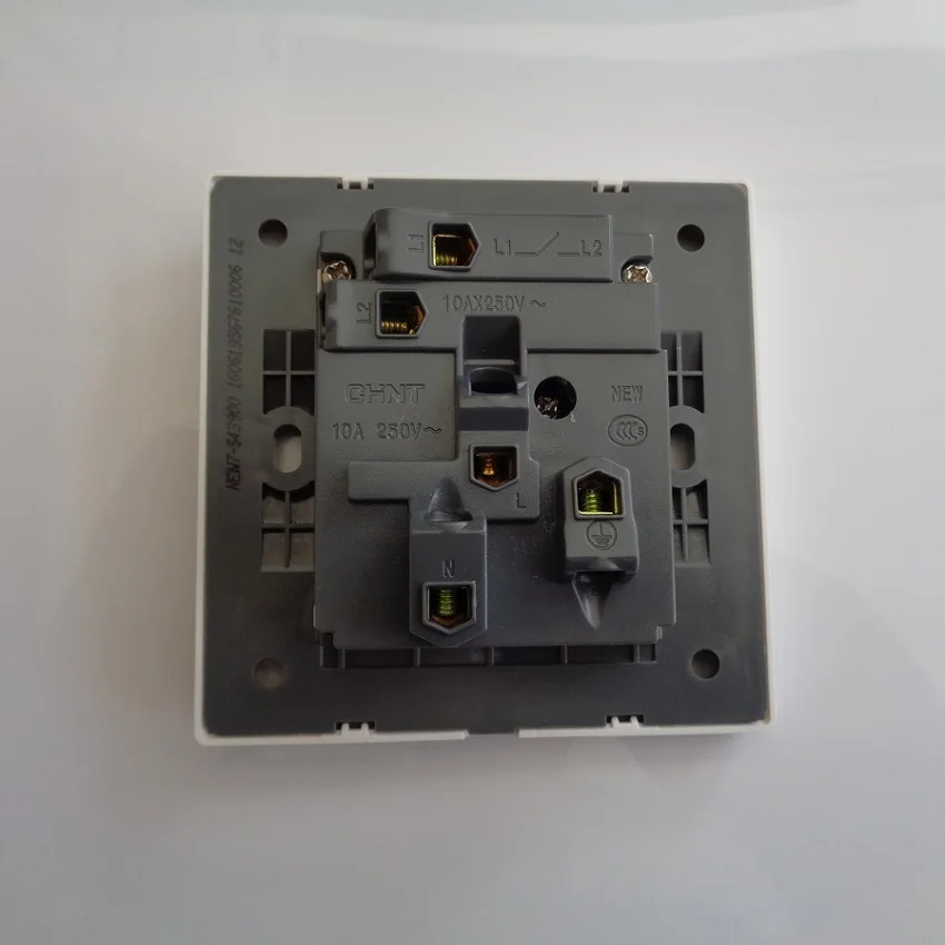 Розетка Chint с одним открытым пятью отверстиями 10A 250V