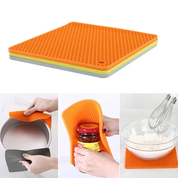 

Unibird 4/6pcs Silicone Multipurpose Honeycomb Placemat 4 in 1 Pot Holders Coaster Thicken Non-slip Mat Openers Spoon Rests