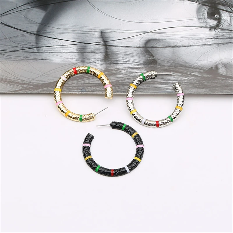 Donarsei New Fashion Colorful Heart Statement Earrings For Women Simple Female Circle Hoop Earrings Party