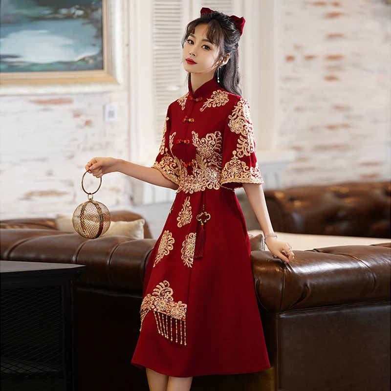 

Chinese Traditional Cheongsam Dress Stand Oriental Style Embroidery Qipao Marriage Suit Ancient Clothing Red Women Wedding Dress