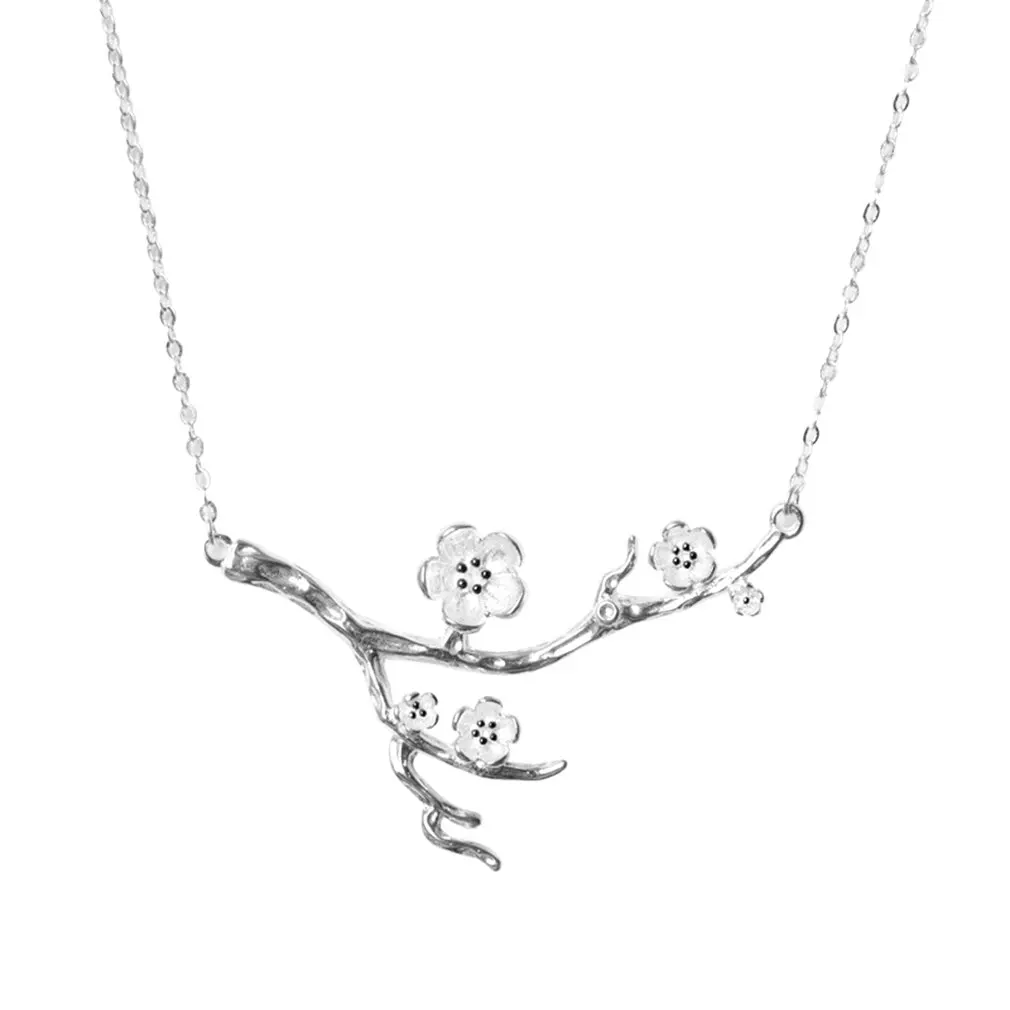 

Silver Ethnic Plum Plum Beautiful Necklace Creative Handmade Flower Pendant Retro Fashion Set Silver Jewelry