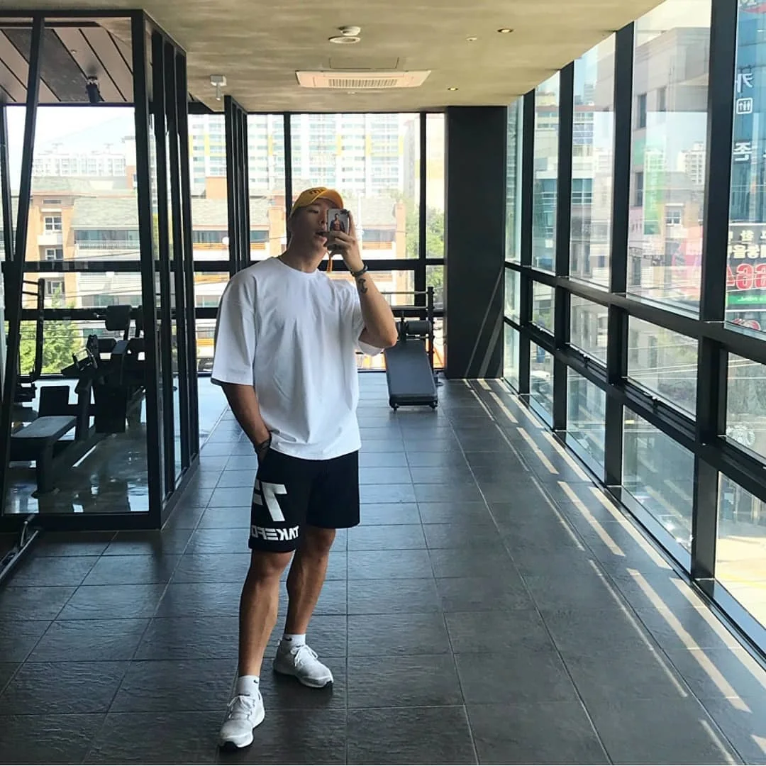 Korean version of the tide brand casual brothers new summer sports shorts men's fitness five pants