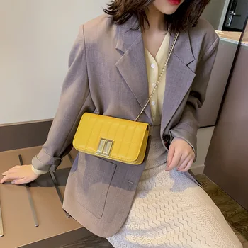 

2020 Korean version of the new one-shoulder messenger bag personality diamond chain small fragrant fashion wild small square bag