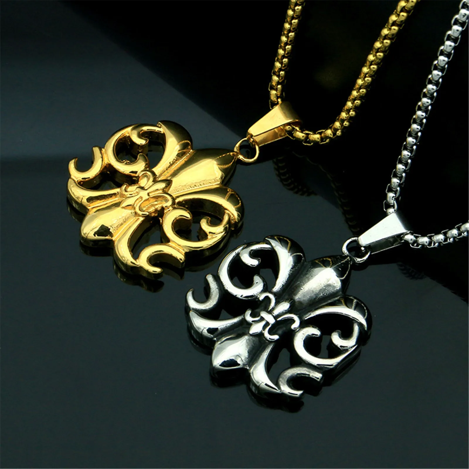 Boy Scout Symbol Mens Collier Fluer de Lys Lily Flower Pendant Necklace Stainless Steel Golden Color Retro Vintage Royal Style