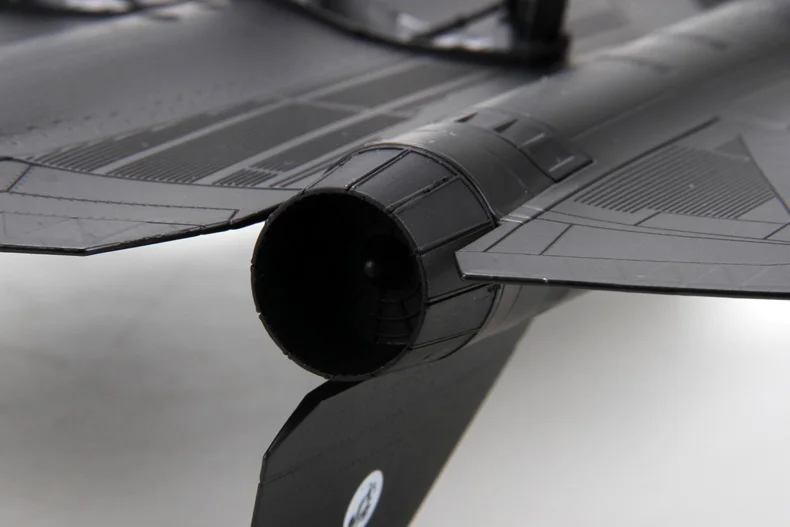 Коллекционная игрушка из сплава модель 1: 72 Масштаб SR-71A Blackbird Mili tary Fight er Air craft Diecast модель для мужчин подарок, украшение