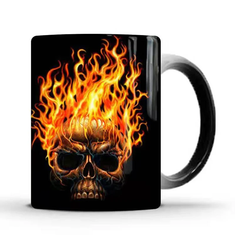 Забавная пугающая волшебная кружка Fire On Skull для кофе с изменением цвета горячей и