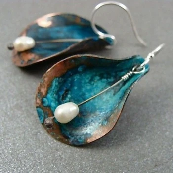 

10pair Hot sale Europe and America Creative Vintage green leaf Pearl earrings Fashion personality women accessories R-40