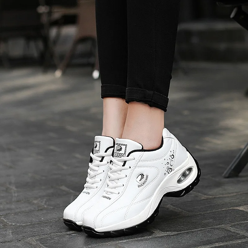 2019 г. Новая весенне-осенняя кожаная женская обувь для спорта и отдыха на толстой