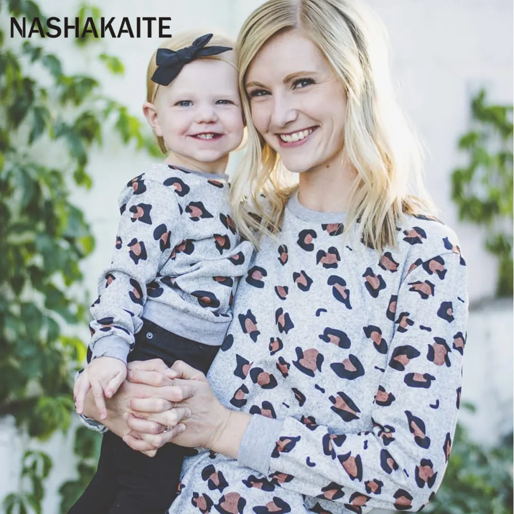 NASHAKAITE/свитер для мамы и дочки; коллекция года; сезон осень-зима; пуловер с леопардовым принтом; свитшоты; одежда для мамы и меня