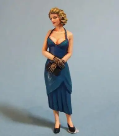 

New 1/35 Resin Figure Women 1pc Model Kits (no wall)